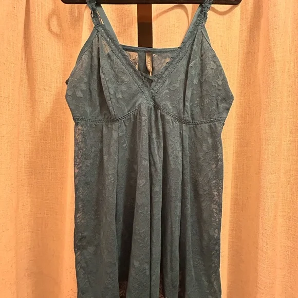 Blue Lace Chemise with Adjustable Straps - Picture 3 of 5